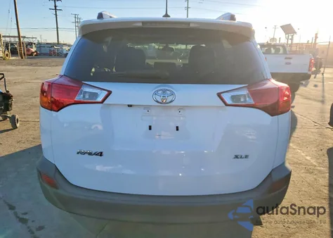2013 Toyota Rav4 Xle z USA, uszkodzony, nr VIN 2T3WFREV9DW012442